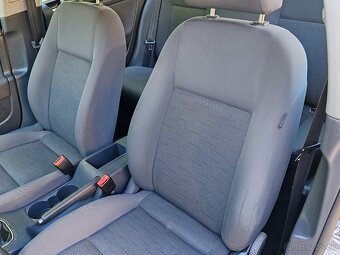 Volkswagen Golf V 1.4 16V Benzín - 11