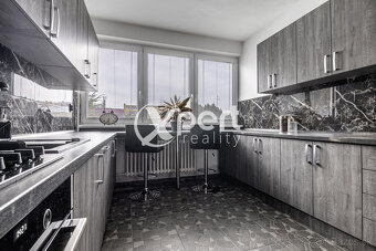 ZNÍŽENÁ CENA. Rodinný dom na predaj s garážou a  záhradou - 11