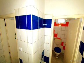 Predám polyfunkčnú budovu v obci Hollóháza - 11