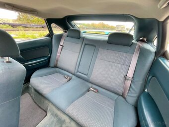 Mazda 323f - 11