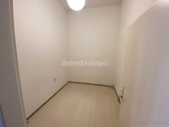 Na prenájom veľký, lukratívny komerčný priestor v centre mes - 11