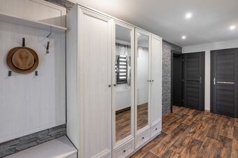 Lazy pod Makytou – Rodinný dom po rozsiahlej rekonštrukcii - 11