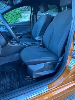 Ford Focus 1.5 EcoBoost ST Line - 11