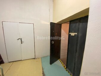 Na predaj veľká komerčná budova v centre Rimavskej Soboty - 11