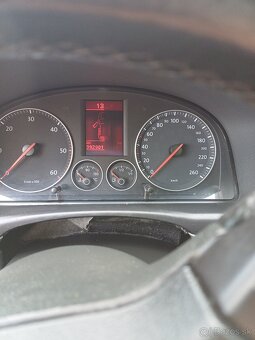 Volkswagen touran 2.0TDI automat - 11