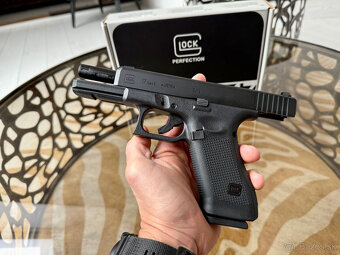 Airsoftová pištoľ Glock G17 Gen5 GBB 6mm a príslušenstvo - 11