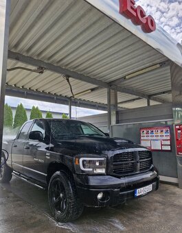 Dodge RAM 1500 5.7 HEMI - 11