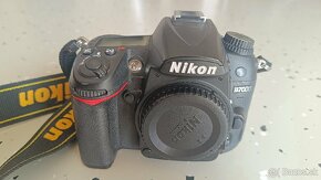 Predám fotoaparát Nikon D7000 + objektív 50mm - 11