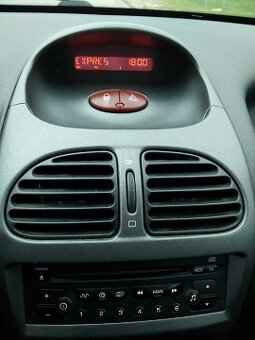 Peugeot 206, 1.4 i, Benzín - 11