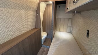karavan 2024 Full výbava 3.0l Automat, Digi. klima, LED - 11