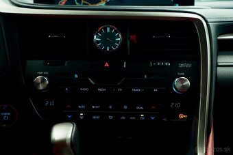 Lexus RX 450h F Sport TOP - 11