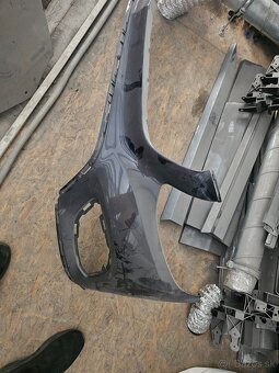 Naraznik kapota celo mercedes a 177, c 205, glc - 11