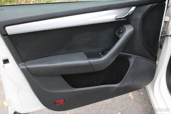 Škoda Octavia Combi 1.6 TDI Ambition - 11