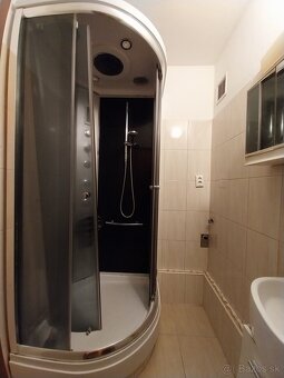 ⌂ Prenájom 2-izbový byt s balkónom 56 m2 Prievidzská Handlov - 11