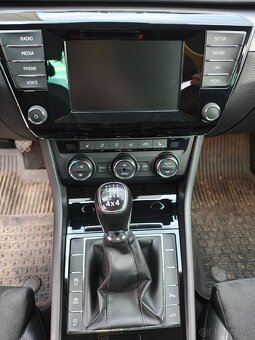 Škoda Superb 3 2.0TDI 110kW 4x4 M6 - 11