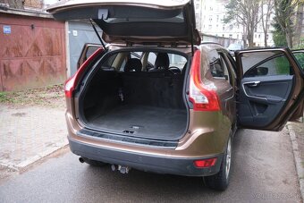 Predám Volvo XC60 2.4 D, 4x4, automat - 11