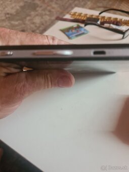 Predám tablet-notebook TrekStor windows - 11