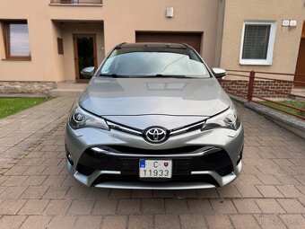 Toyota Avensis Combi 1.8i Valvematic - 11