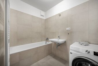 Dokonalý, úplne nový 2-izbový byt s balkónom a parkovaním pr - 11