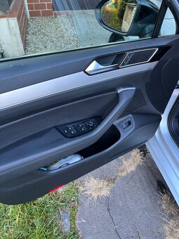 VW Passat B8 Variant 2.0 TDI - 11