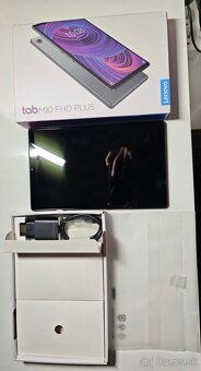 Lenovo Tab M10 FHD PLUS - 11