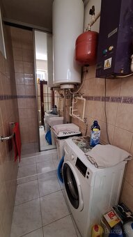3 izbový byt, vlastné kúrenie, 2 kúpeľne, úplná rekonštrukci - 11