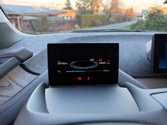 BMW i3 120Ah 2022 PROFI NAVI. KEYLESS, ADAP. LED. KŮŽE - 11