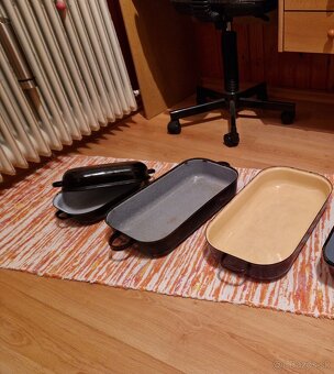 Smaltovane hrnce, pekace, kanvicky - 11