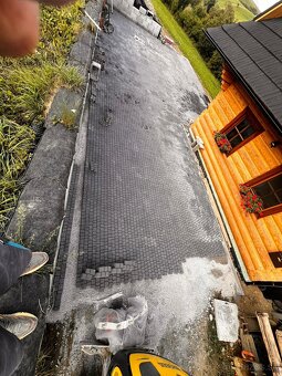 Ponúkame vám naše práce - 11