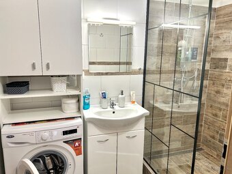 Predaj-  2i byt 66 m2 s balkónom, rekonštrukcia, N. Zámky - 11