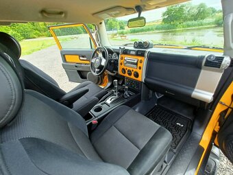 TOYOTA FJ LAND CRUISER 4,0 V6 4x4 LPG 110 000 KM 1 Majitel - 11