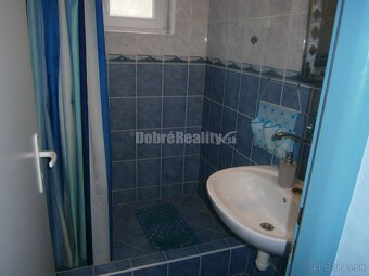 TOP: na predaj penzión v obci Podhájska  - 11