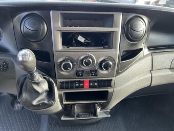 Prodám 2.3HPT. 93kw. 35S13. 6 míst.Tažné zař.: 3.500kg. - 11