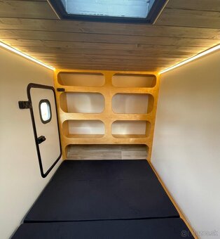 Obytný príves, mini karavan - 11