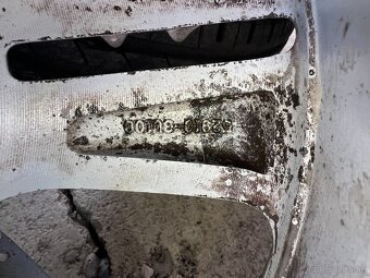 KIA SPORTAGE HYUNDAI   ALU KOLA  6,5Jx16 PNEU 215/70R16 - 11