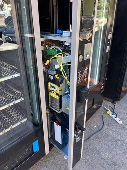 Predam predajný automat Vendo Sanden - 11