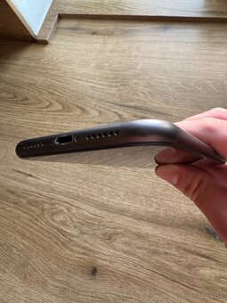 iPhone 11 64GB - 11