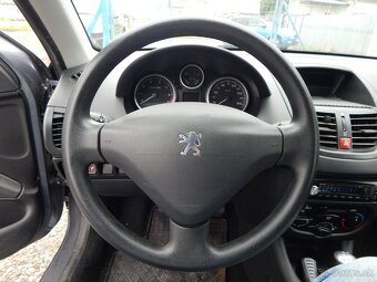 Peugeot 206 + 1.4 Legend - 11