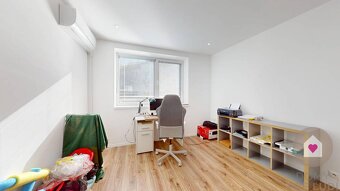 Krásny zariadený 3 izb. byt v centre mesta s parkovaním, BA - 11