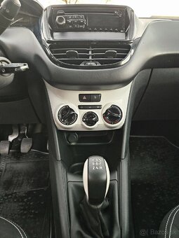 🚗💨 PEUGEOT 208 - 11