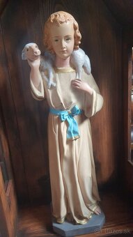 Starozitny relikviár a religiozne sochy. - 11