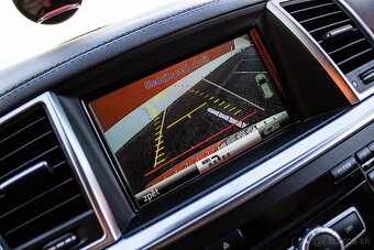 Mercedes-Benz ML 350 BLUETEC 4MATIC AT/7 - 11