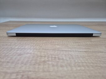 MacBook Air (13-inch, 2017) /Intel Core i5/8GB RAM/128GB SSD - 11