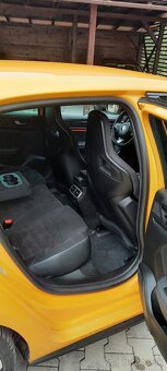 Megane RS Trophy - 11