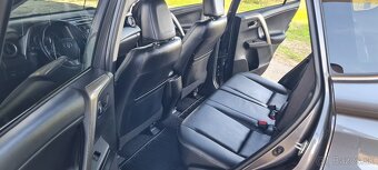 Toyota RAV4 - 11