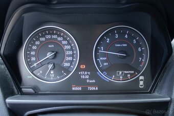 BMW M240i xDrive - 11
