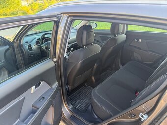 Kia Sportage 1.7 CRDI - 11