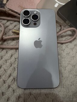 iPhone 15 Pro Max, 256GB - 11