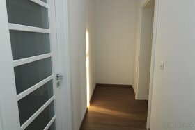 BRANDreal – 3 izbový byt v centre na Námestí SNP, 95 m² + 32 - 11
