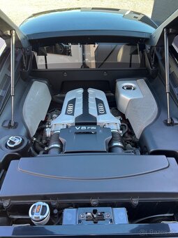 Audi R8 4.2 FSI EXKLUSIVNÍ KUS - 11